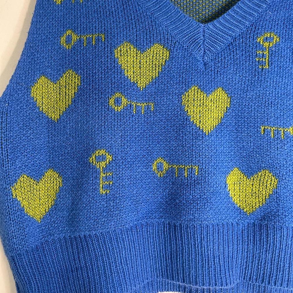 SHEIN sweater‎ vest - Picture 2 of 5
